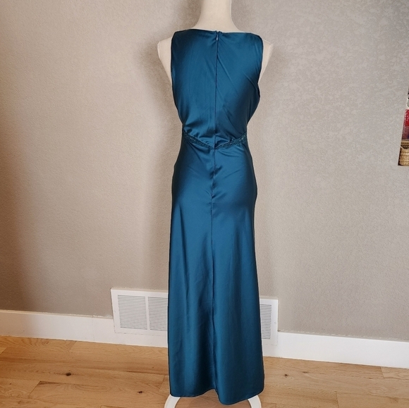 Lioness Max dark green satin style dress size Small - Picture 3 of 10